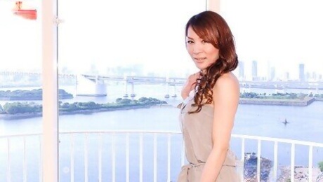 TGIRLJAPAN: Stunning Yuu Kakisaki!