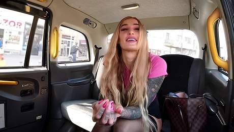 Daisy Lee's blowjob xxx by Sex In Taxi